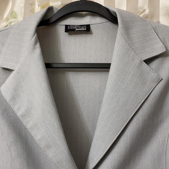 Light Grey & White Pin Stripe Jacket - Picture 4 of 7